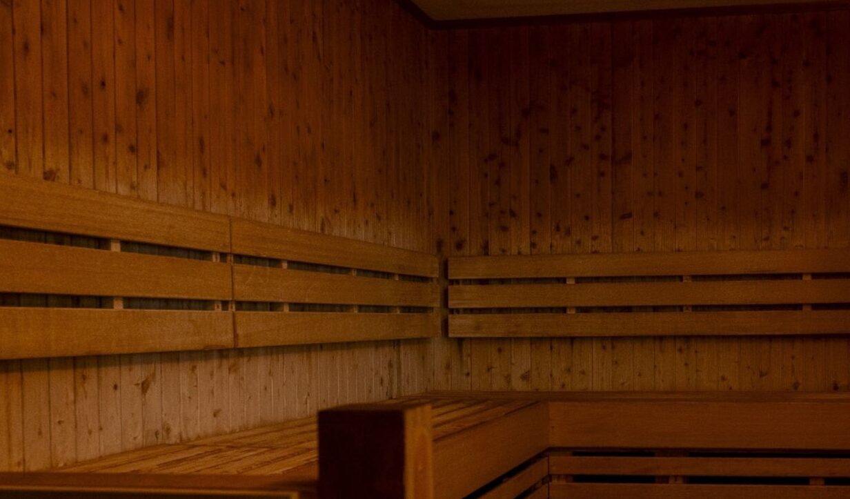 老人施設のミストサウナ導入ガイド｜快適で安全な温浴空間を実現する方法を解説のアイキャッチ